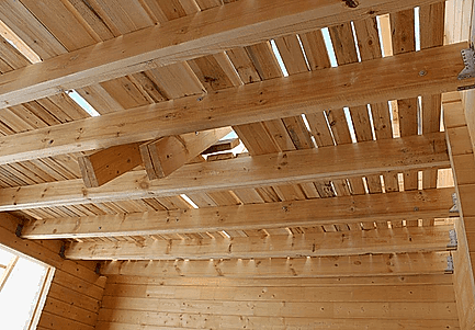 Перекрытие деревянными балками из клееного бруса